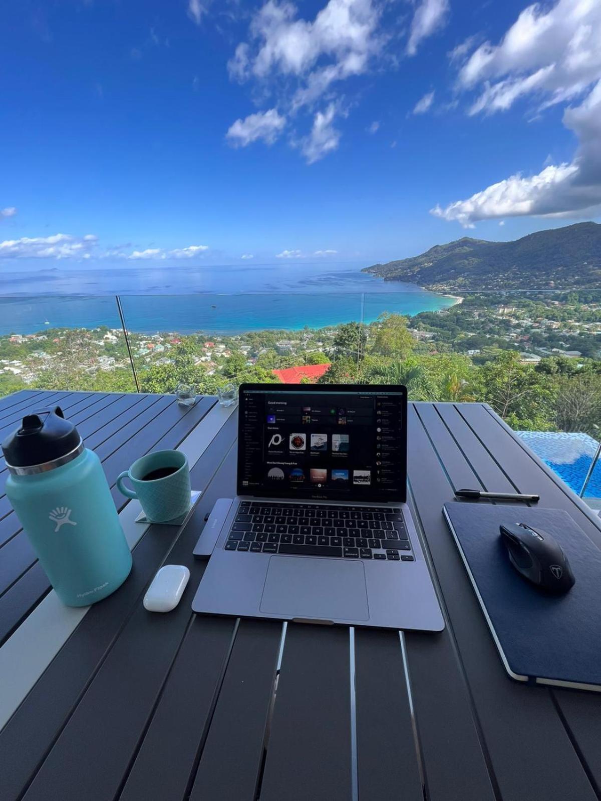Paradise Heights Luxury Apartments & Villa Beau Vallon  Pokoj fotografie